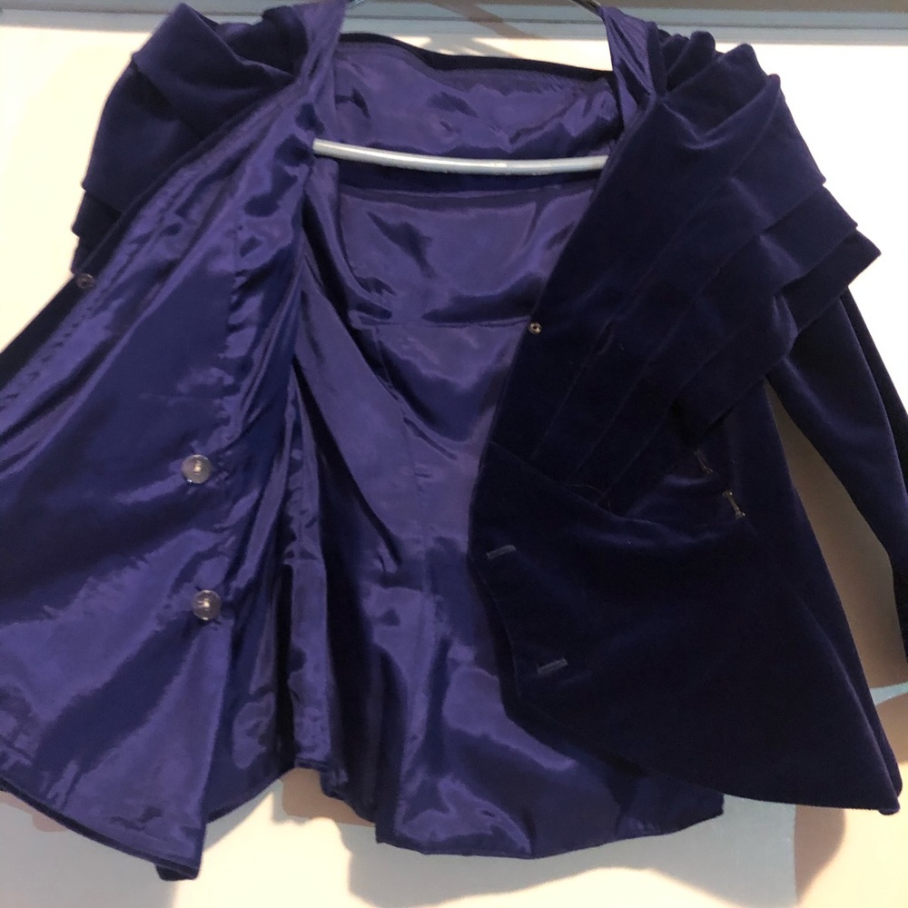 Coat - Picture 2 of 4